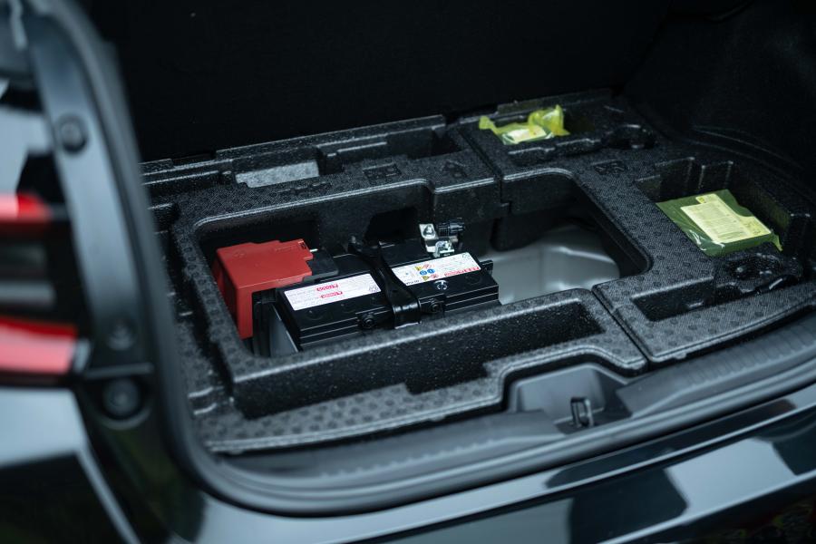 Багажник Toyota GR Yaris RZ First Edition 2020 года  (JP) (фото 22 из 27)